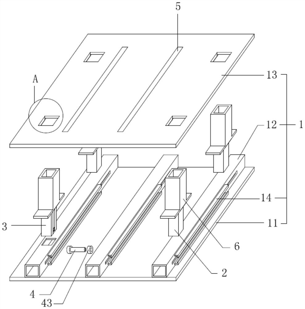 A hidden unit trunking structure for a metal screen rack