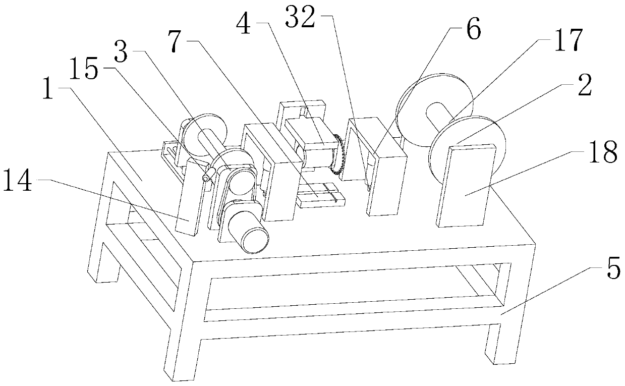 Fixed-length cutting device of communication cable