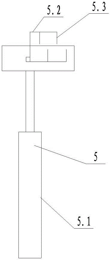 Automatic pipe feeding device of sealing machine