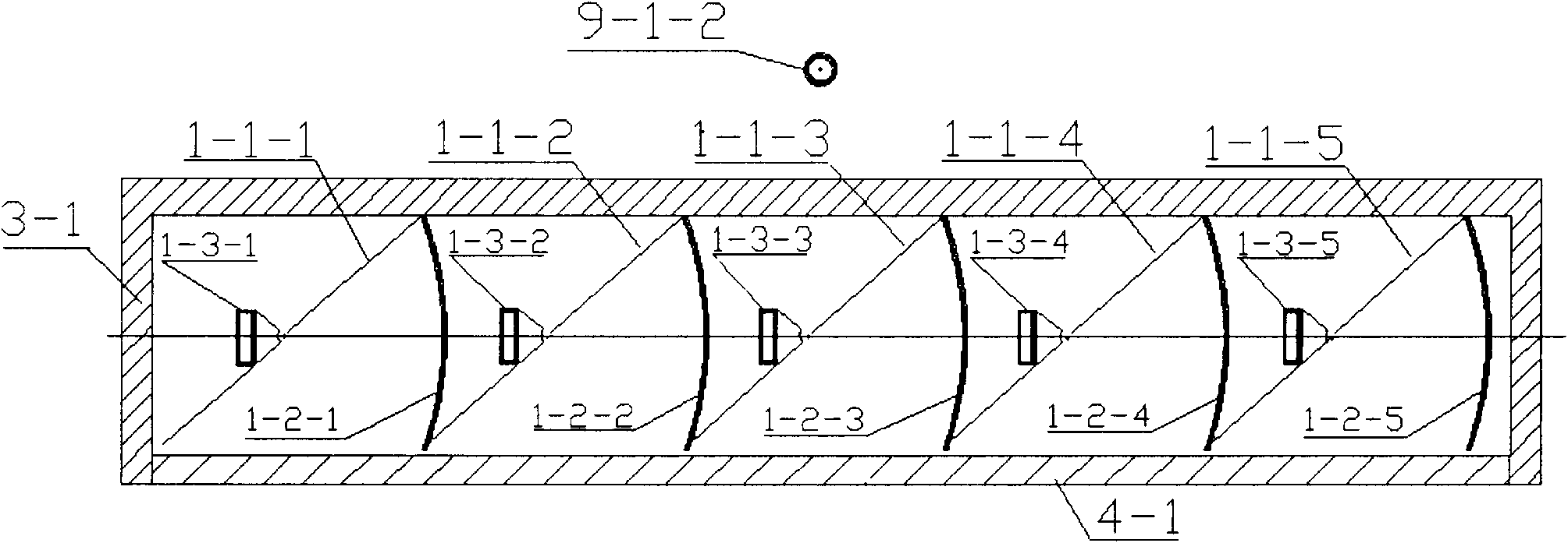 Solar water heater daylighting by secondary reflective parabolic cylinder light-gathering rectangular flat pipe closed cavity