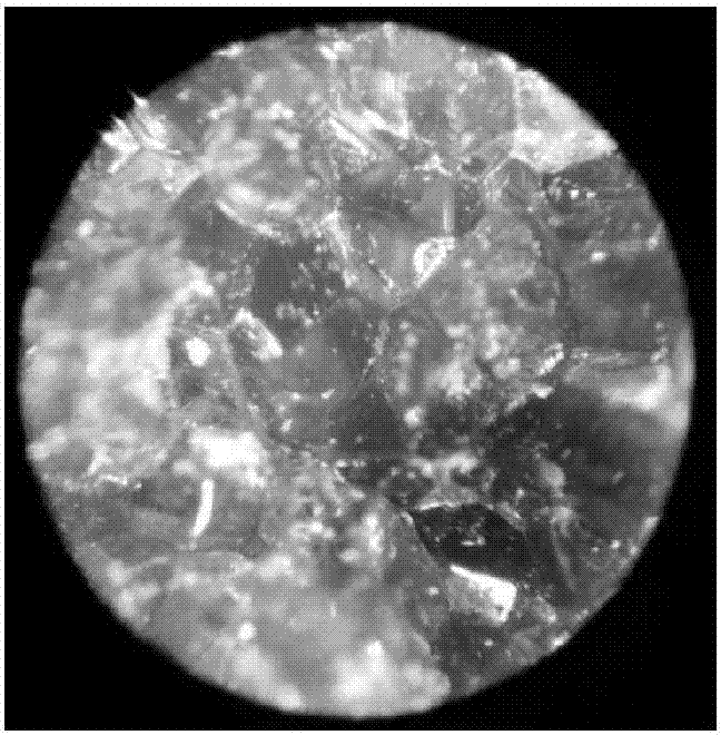 Production method of fused magnesia with spherical crystal form structure