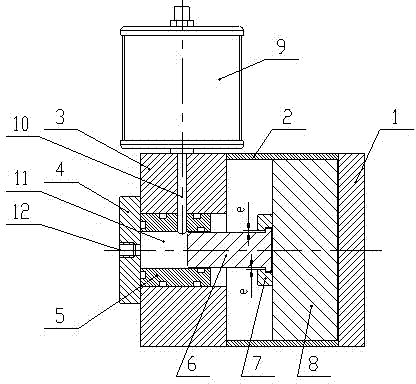 Pressure cylinder with floating piston rod