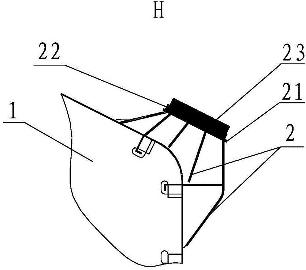 Insulated mounting method for corner floating check devices of A-type independent liquid cargo tank