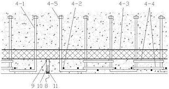 Cast-in-situ steel mesh frame sandwich heat-insulating shear wall and construction method thereof