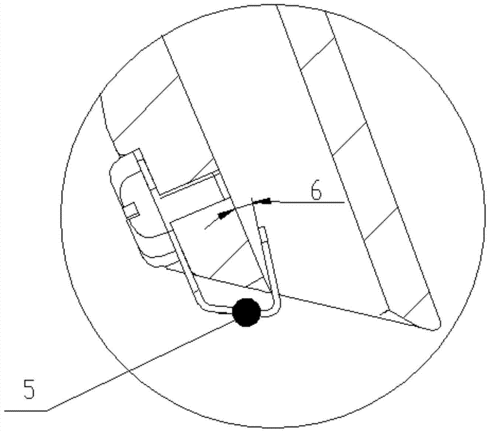 Structure-optimized bobbin suction auxiliary system