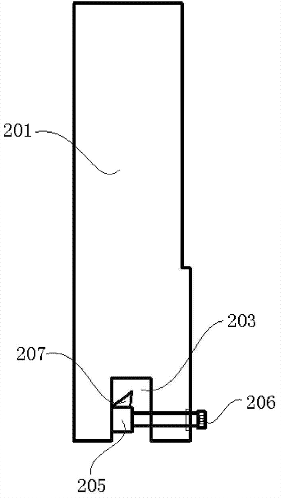 Machining tool and machining method for precise step holes of aluminum alloy thin-wall casing