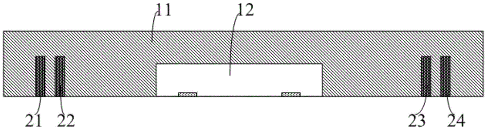 Integrated passive capacitor fan-out wafer-level packaging structure and manufacturing method