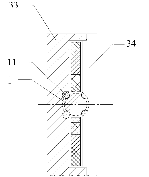 Ultrasonic linear motor with hydraulic displacement amplification mechanism and operating method thereof