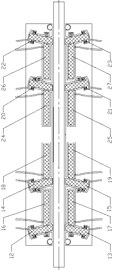 Ultrasonic linear motor with hydraulic displacement amplification mechanism and operating method thereof