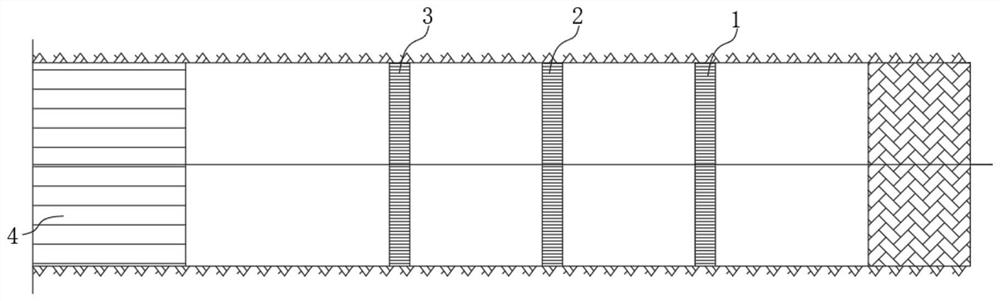 Large-span small-clear-distance shallow-buried tunnel excavation construction method