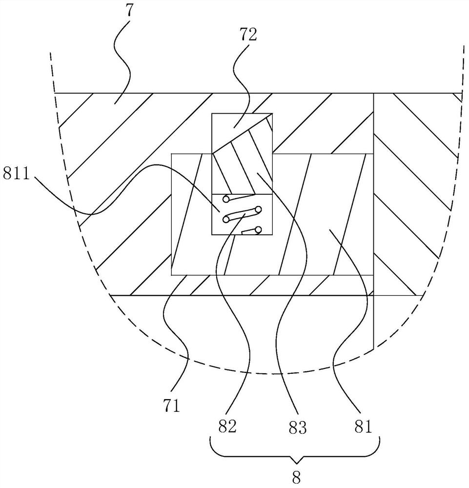 A device for hollowing out the bottom of a pipeline and its construction method