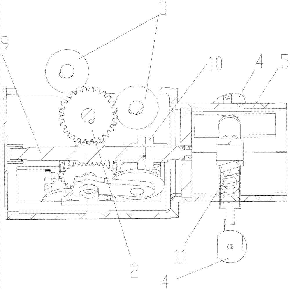 Travelling mechanism of pipeline robot