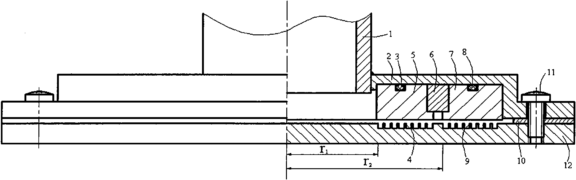 Large-diameter large-gap magnetic liquid static seal structure