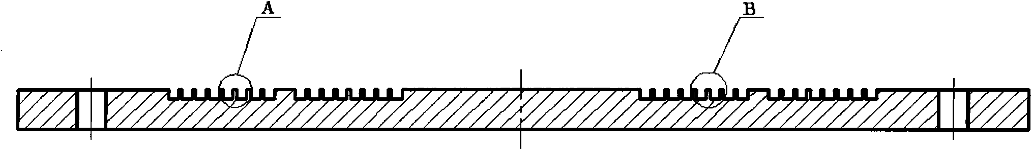 Large-diameter large-gap magnetic liquid static seal structure