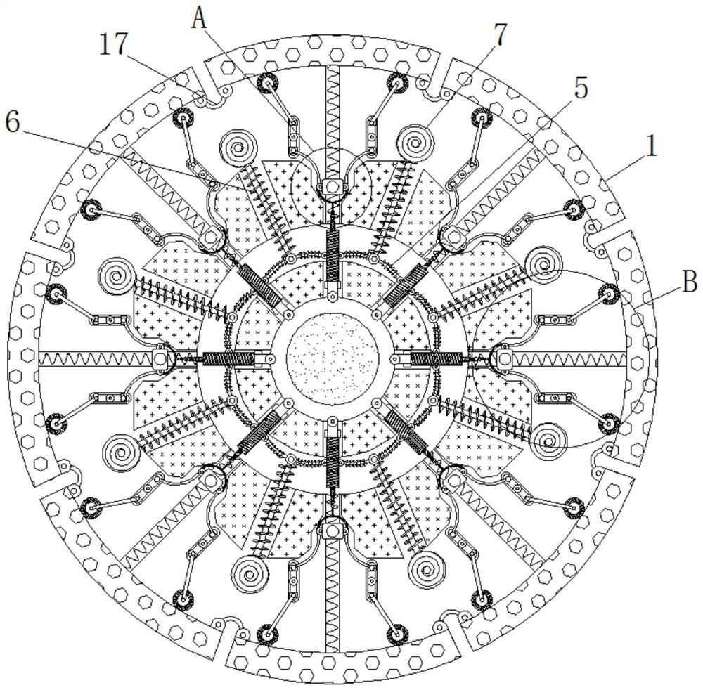 Leveling roller capable of uniformly scalding wool based on centrifugal force