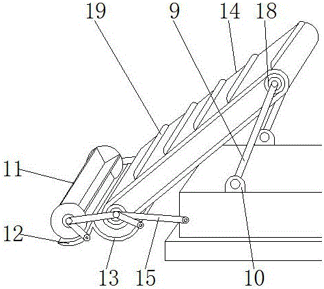 Pig manure cleaning device for pig farm