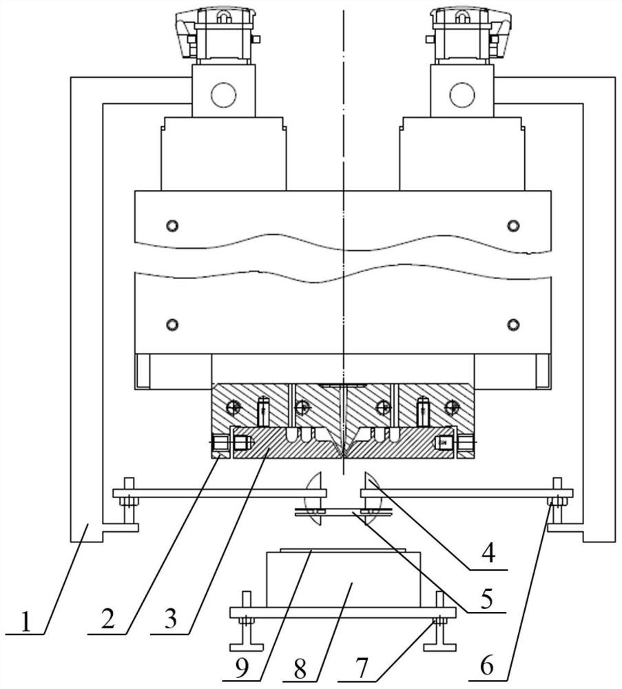 Melt-blowing device with double-electrode high-voltage electrostatic spinning