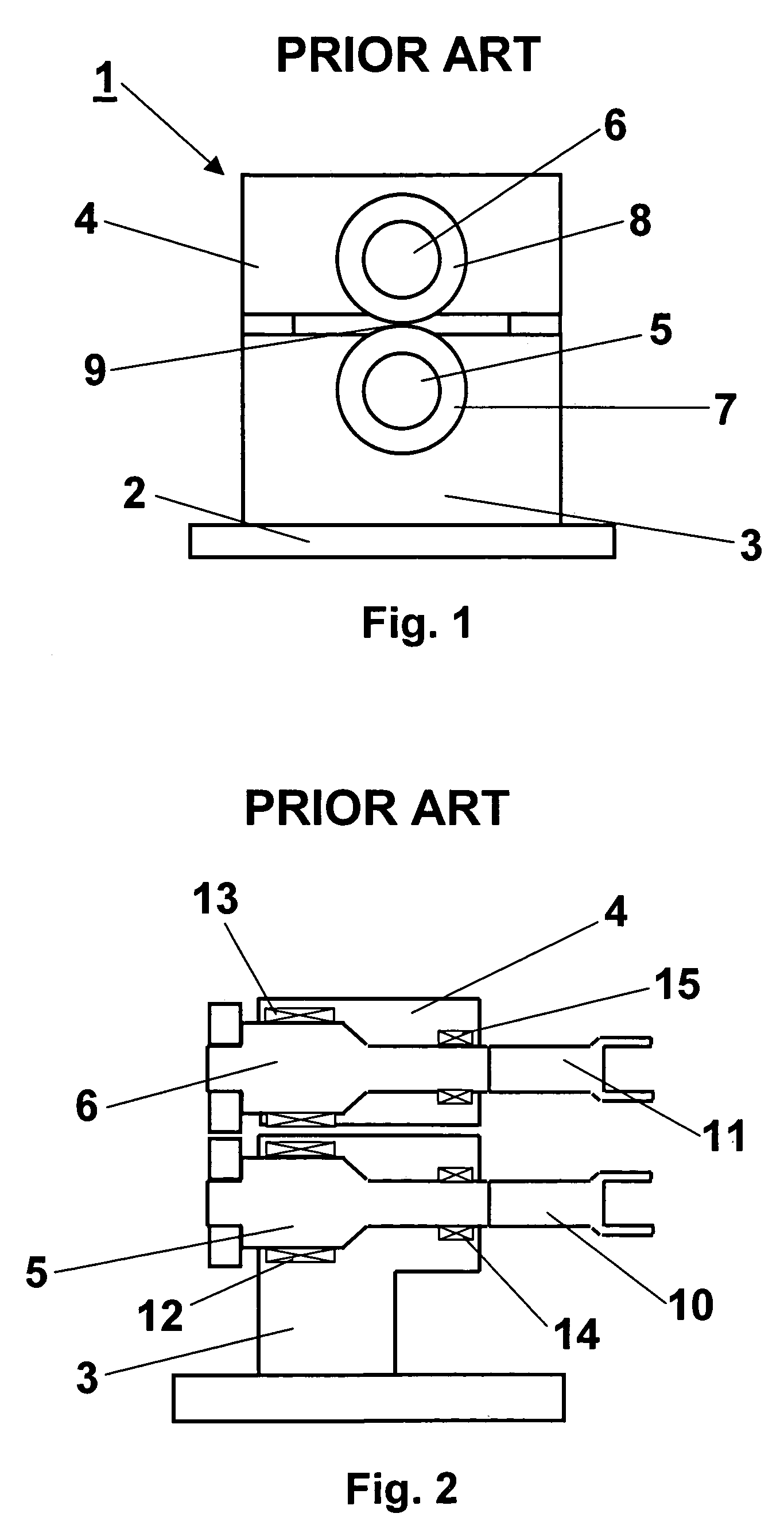 Compact cantilever rolling mill and a method of producing a metallic product