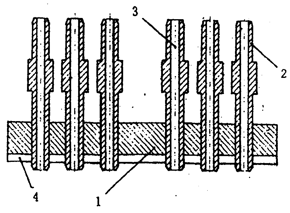 Acid injection and flow guiding device of 12V storage battery