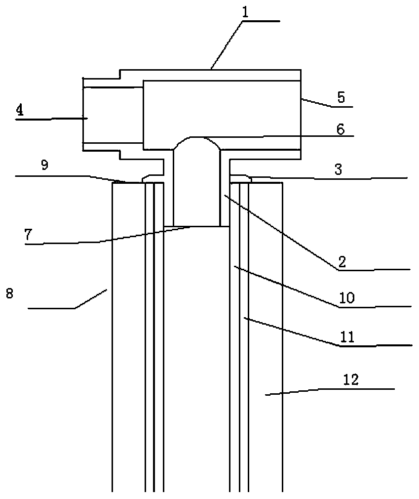 Plastic tee with shielding peak