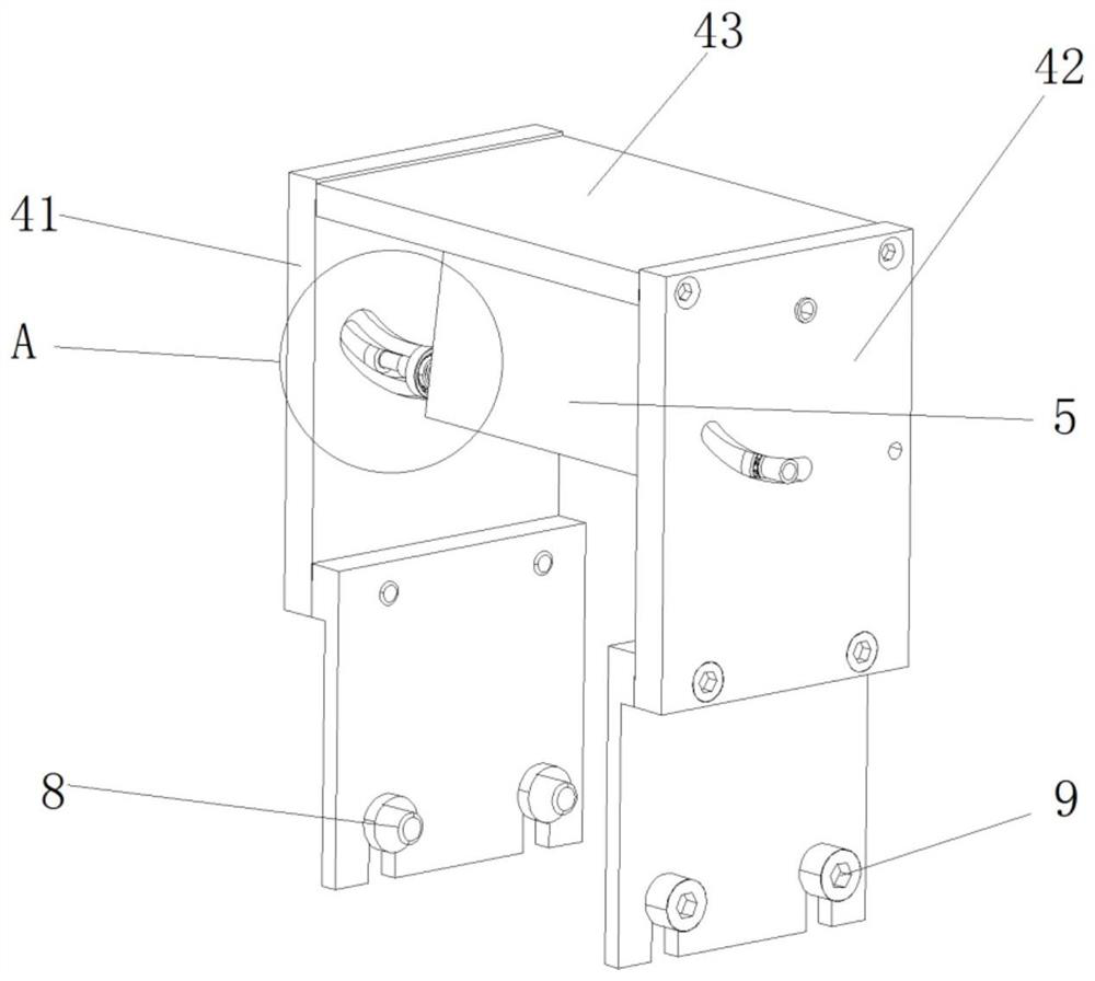 Conveying and blocking device and feeding device for cylindrical steel shell batteries