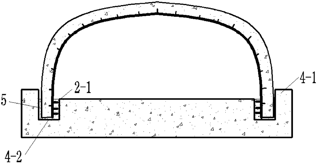 Corrugated steel outside lining concrete structure for underground utility tunnel