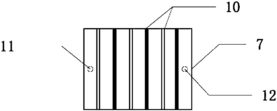 Device and method for lignite and biomass microwave co-pyrolysis reaction