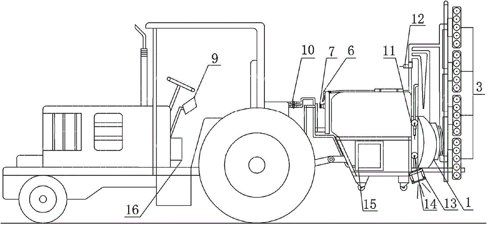 Self-adaptation spraying air capacity adjusting device based on plant characteristics and method