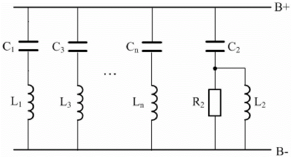 Absorption device for induced voltage in direct-current electrified railway traction networks