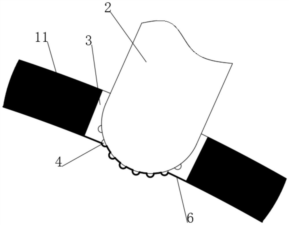 Self-moving heat removal type smoke exhaust pipeline for calcining furnace