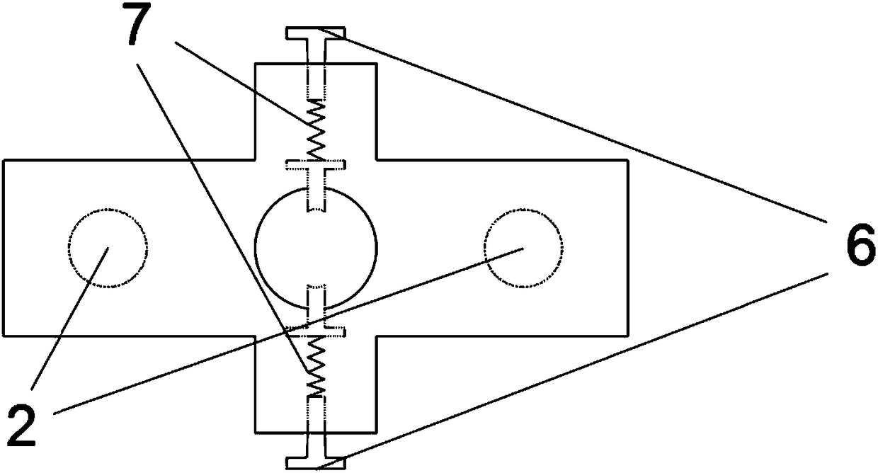 Displacement measuring device and tester suitable for material tensile test