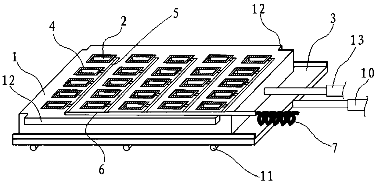 Hole lattice anti-sticking structure of mould pressing firework feeding plate