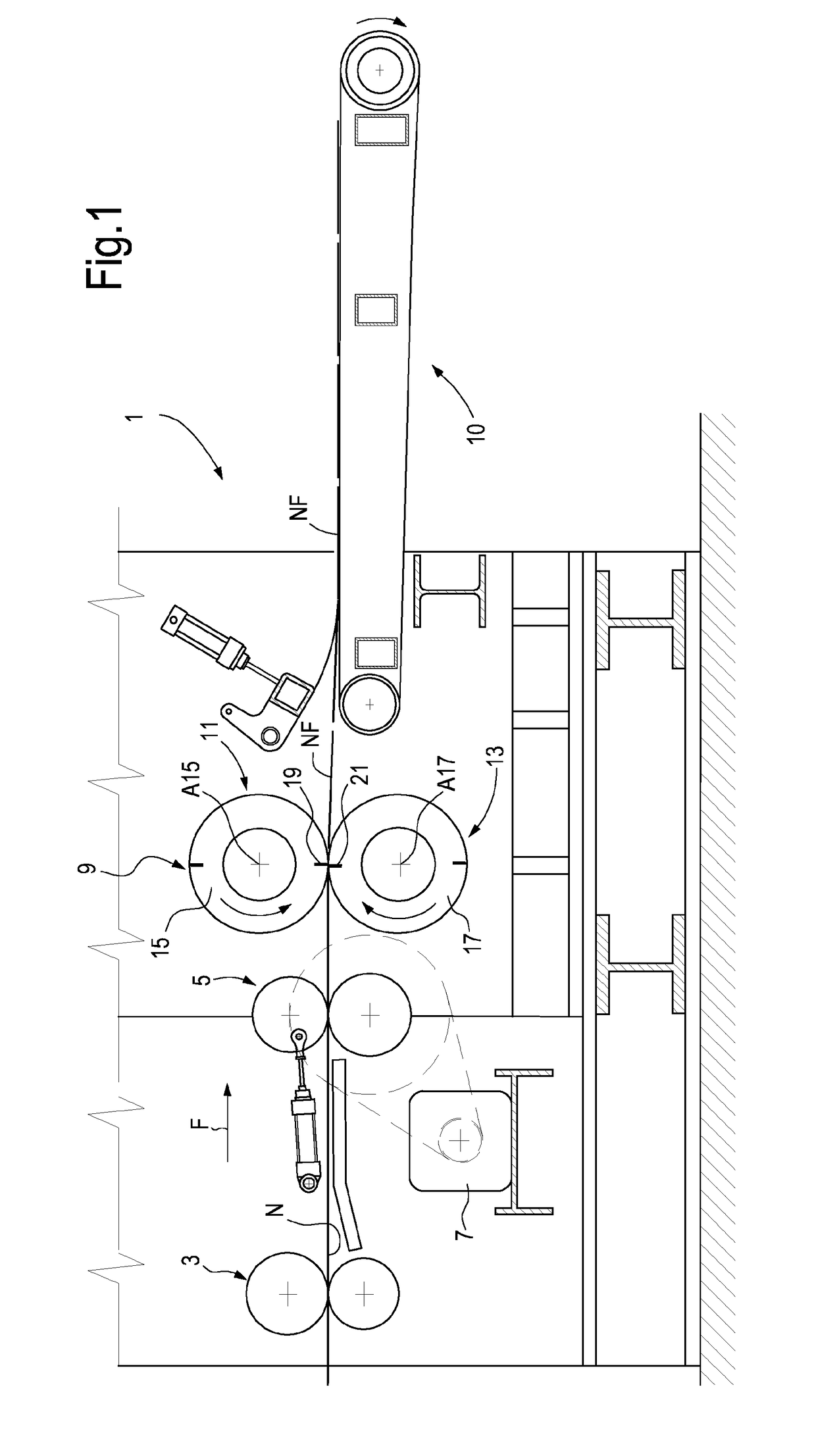 Device for transverse cutting of a web material and machine containing said device