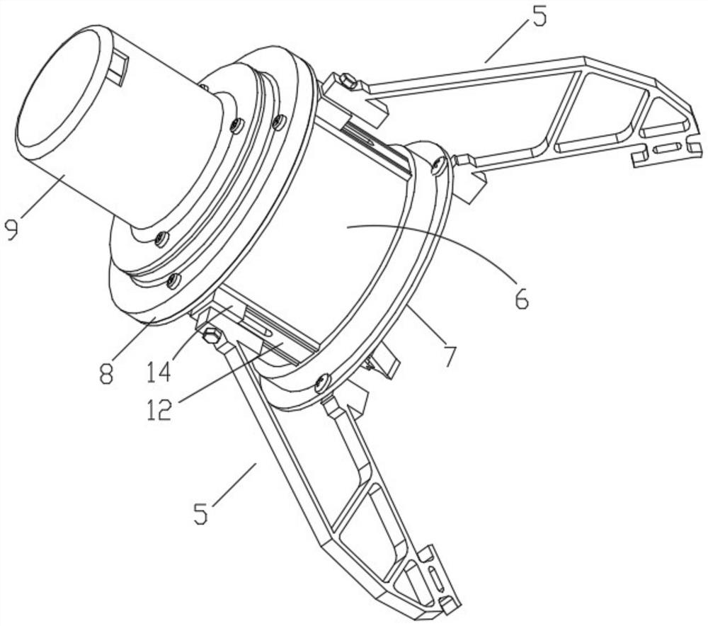 Flexible three-finger clamp