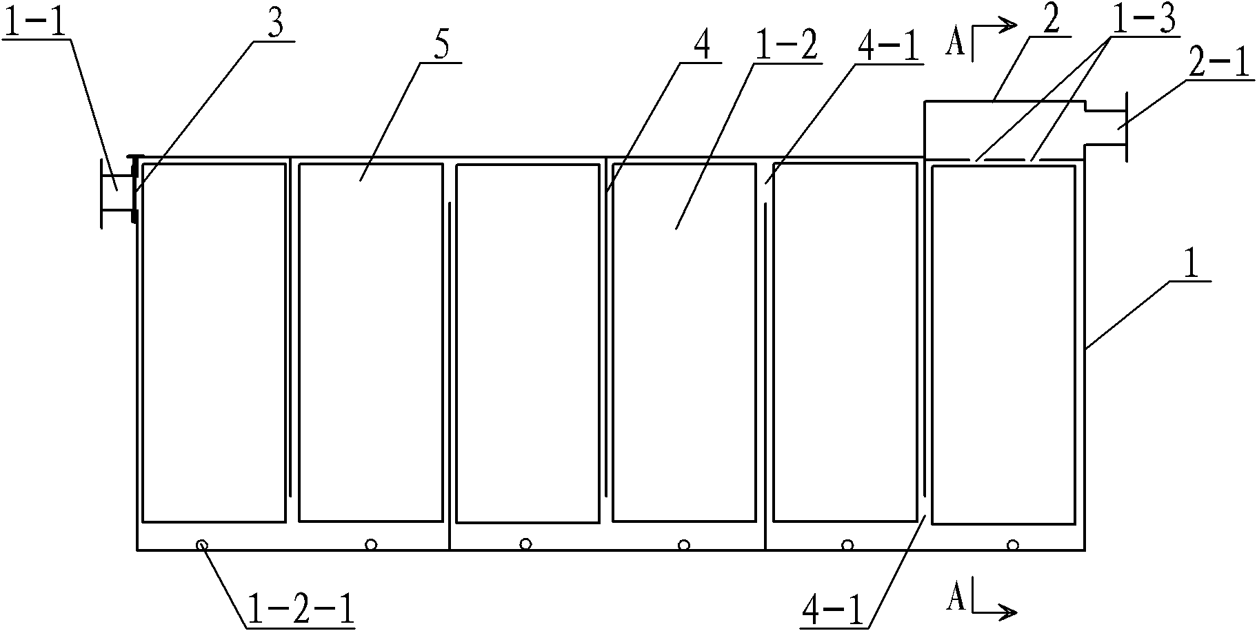 Device for filtering residual ammoniacal liquor and tar by coke