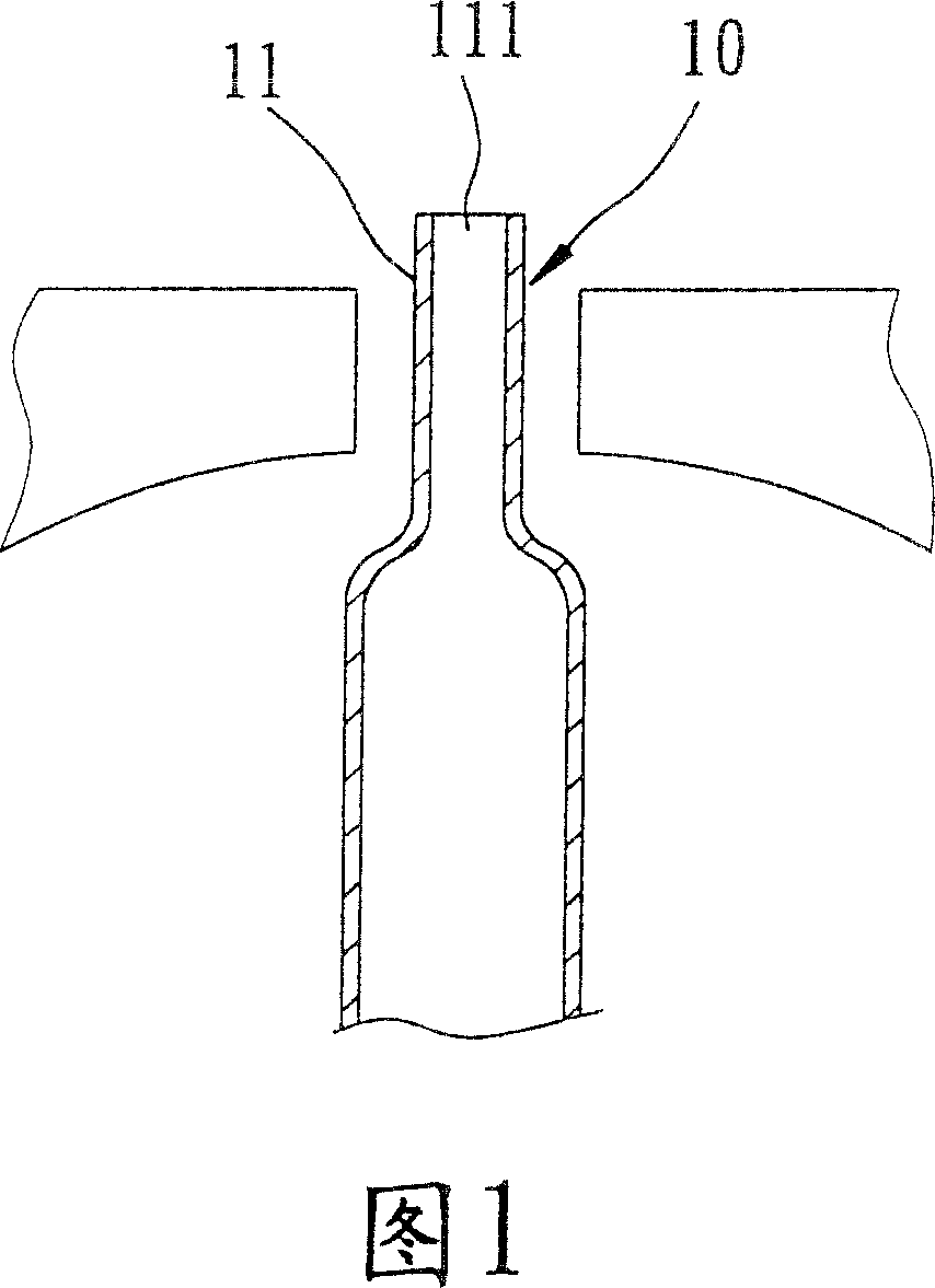 Flat closed heat pipe and its producing method