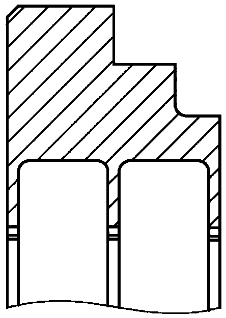 Self-centering sealing piece for achieving floating through gas pressure difference action and mounting method of self-centering sealing piece