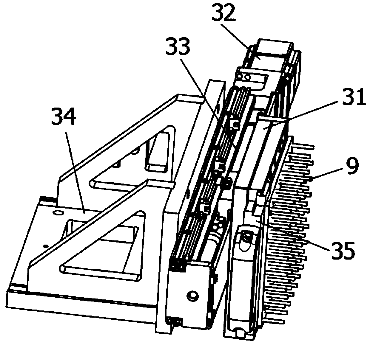 Numerical control lathe with automatic feeding and discharging structure