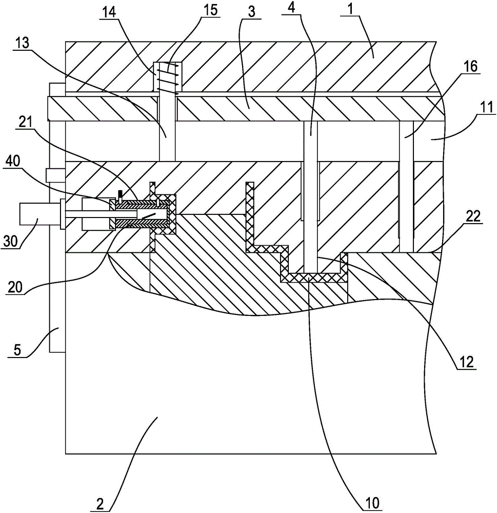 Die-casting die capable of secondarily laterally pulling core