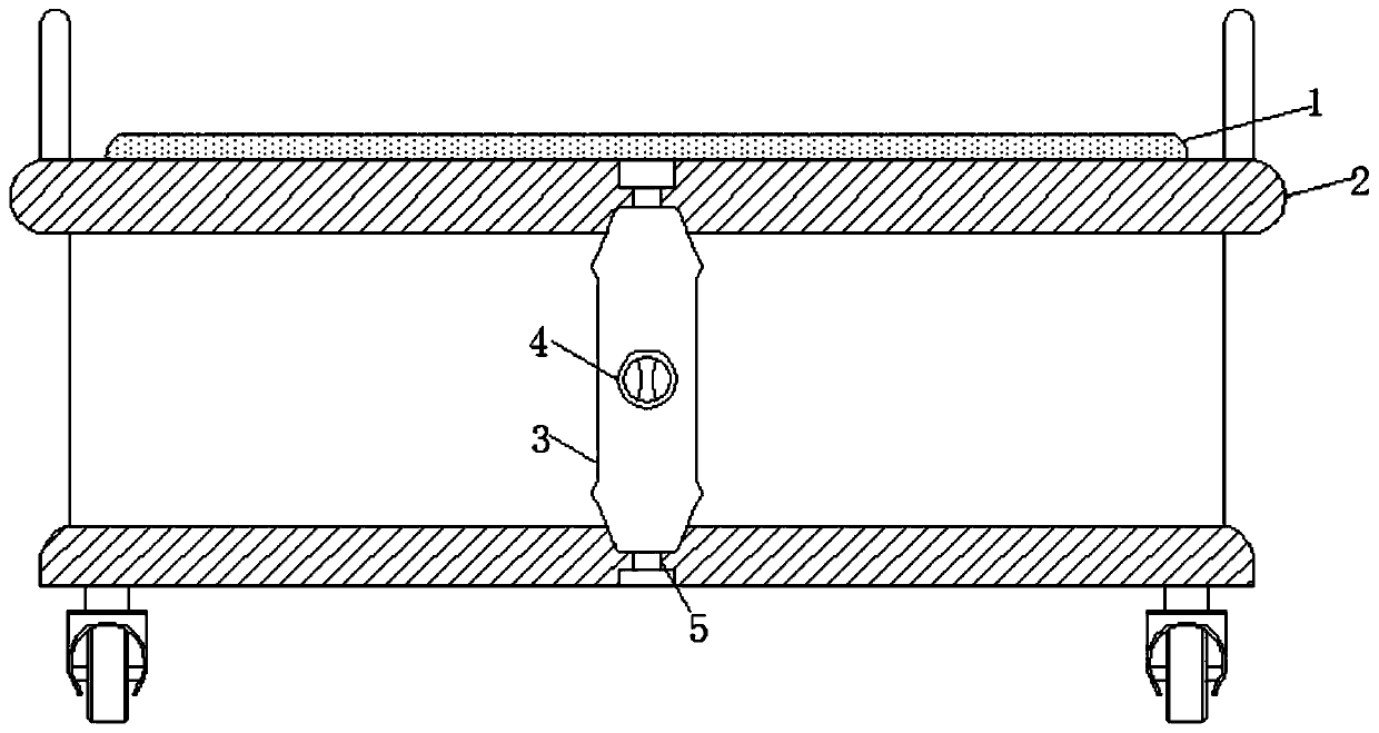 Transfer bed capable of automatically moving in parallel to avoid wound tearing of patient