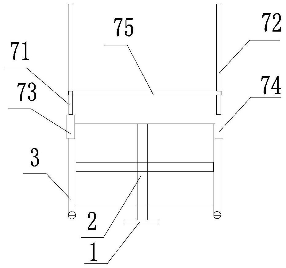 Solar water heater capable of automatically adjusting water supply manner