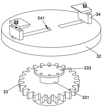 Compression resistance testing device for tray