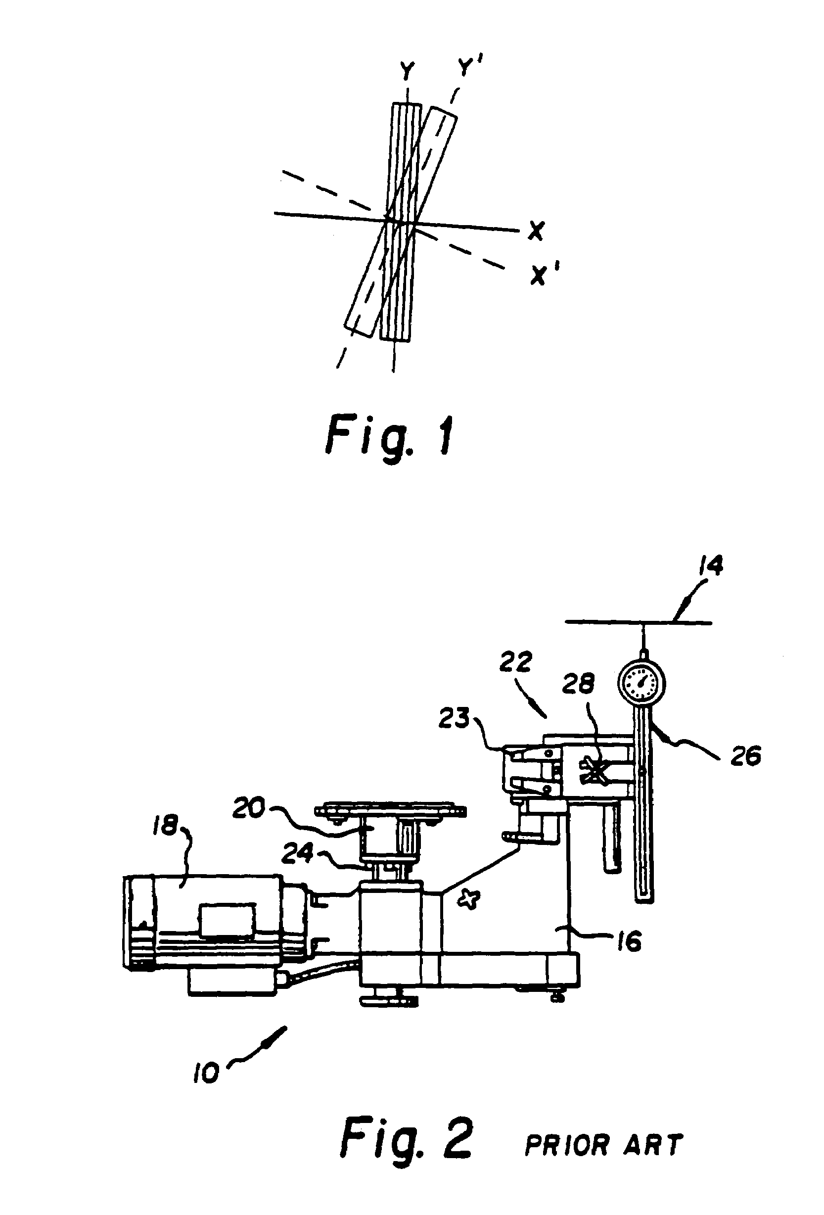 Apparatus and method for automatically compensating for lateral runout