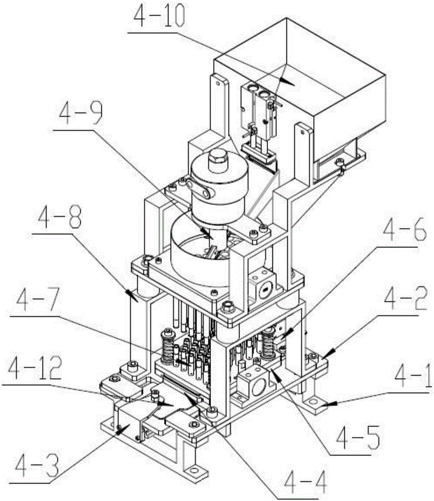 An automatic mold ejection device for an extension body and an automatic mold splitting machine for preloading an extension body