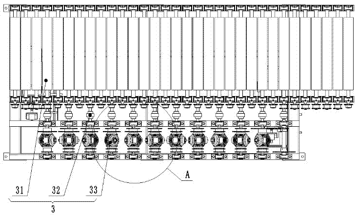 Device for achieving material forced shrinkage function through differential mechanisms