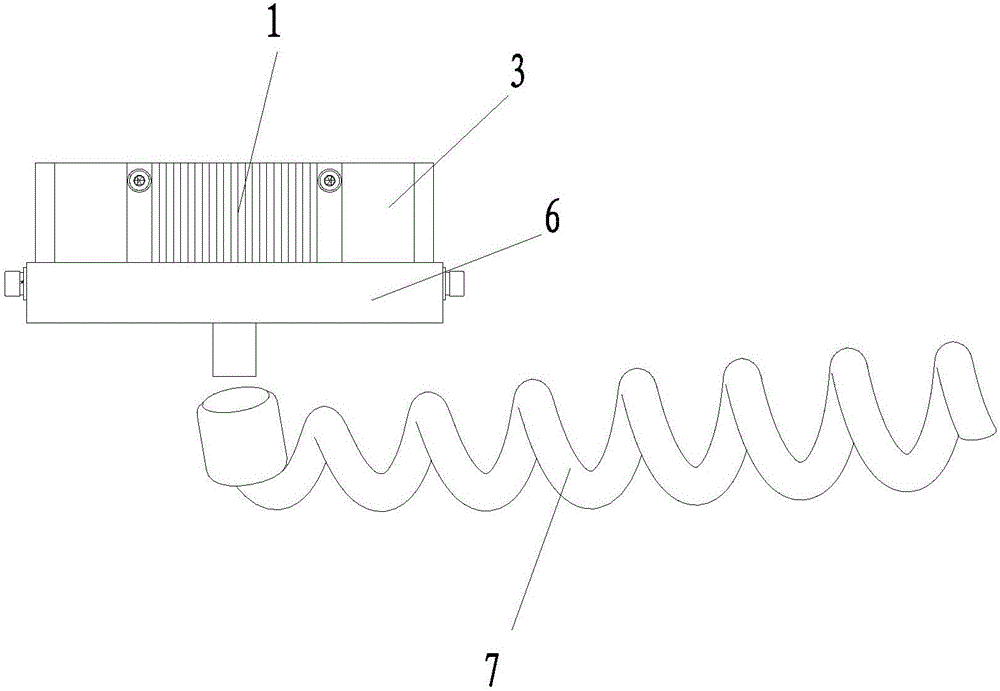 Communication-in-motion small-sized antenna dehumidifier