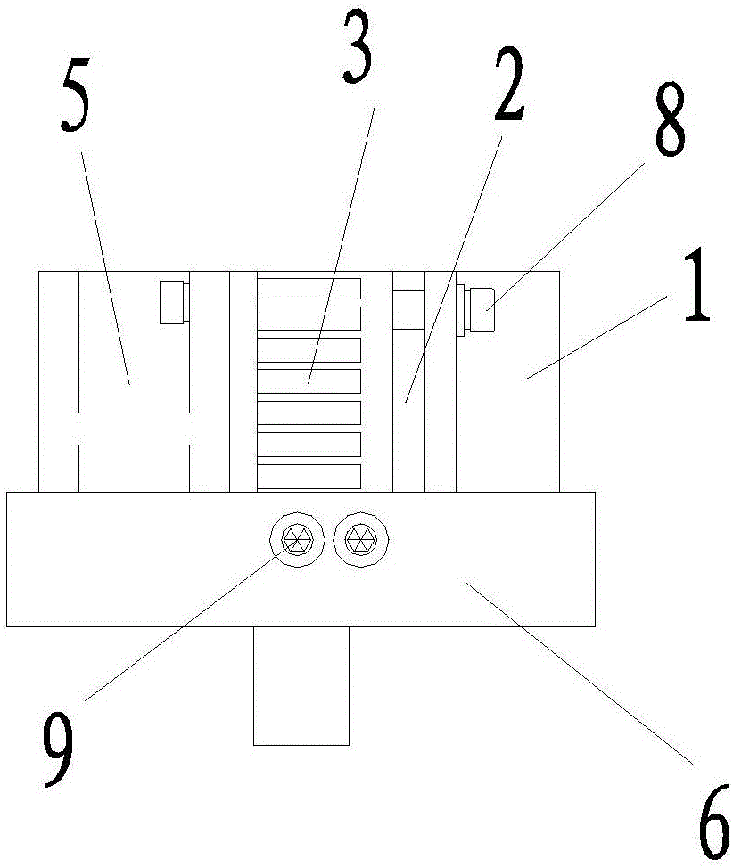 Communication-in-motion small-sized antenna dehumidifier