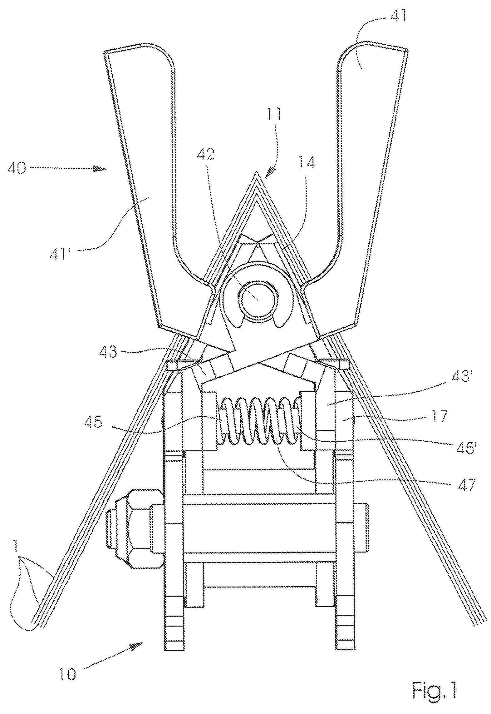 Driving element and saddle chain