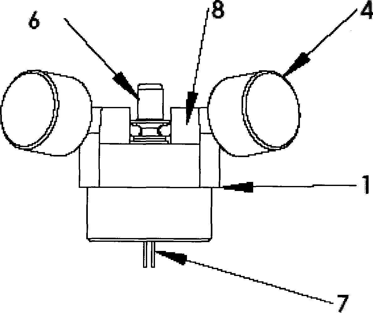 Method for rapidly and reliably coupling emission power of light sending and receiving device and coaxial coupling cramp