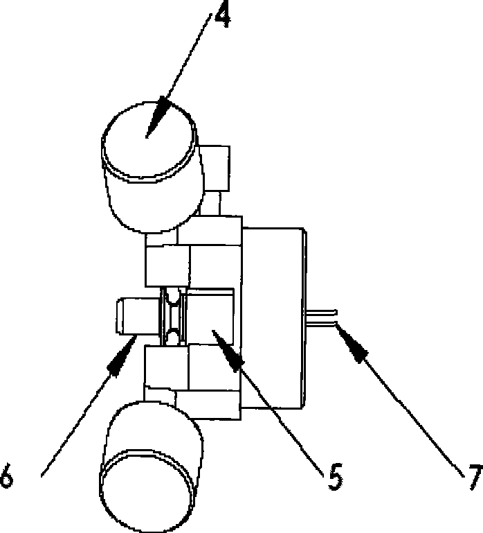 Method for rapidly and reliably coupling emission power of light sending and receiving device and coaxial coupling cramp